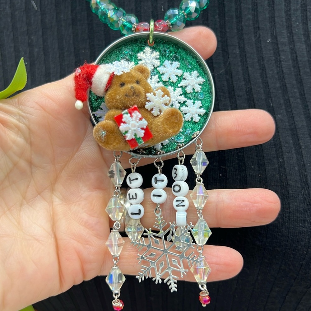 ⭐️Adorned Crown Jewelry assemblage Christmas let it snow teddy bear necklace - Picture 3 of 12